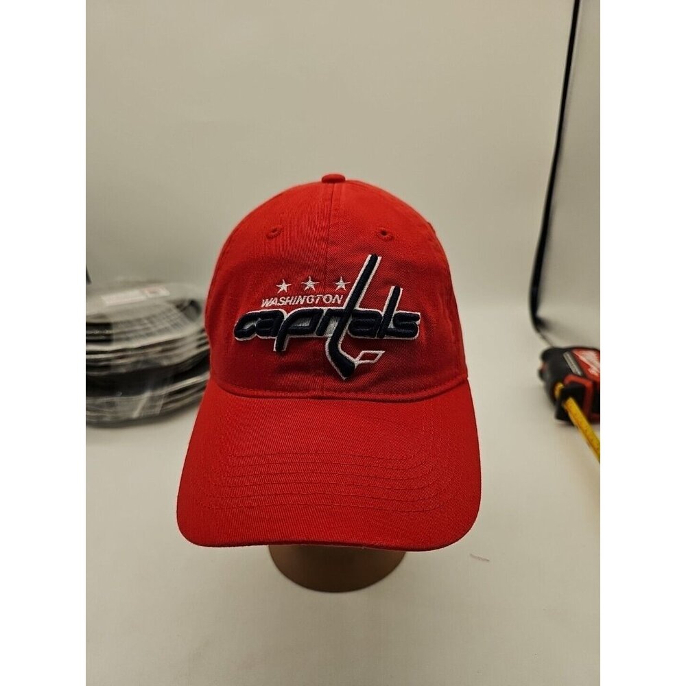 NHL Washington‎ Capitals "Caps" Reebok  Red Adjustable Clean Up Cap OSFA